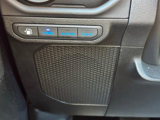 Used 2025 Jeep Wrangler Unlimited Sahara w/ Safety Group image 19