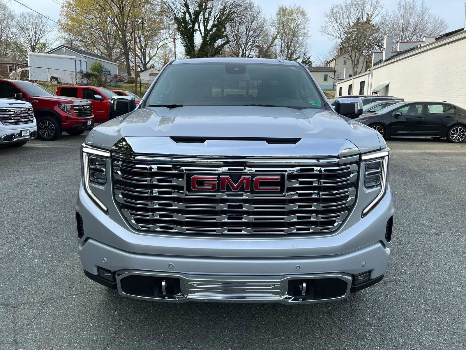 Used 2022 GMC Sierra 1500 Denali image 2