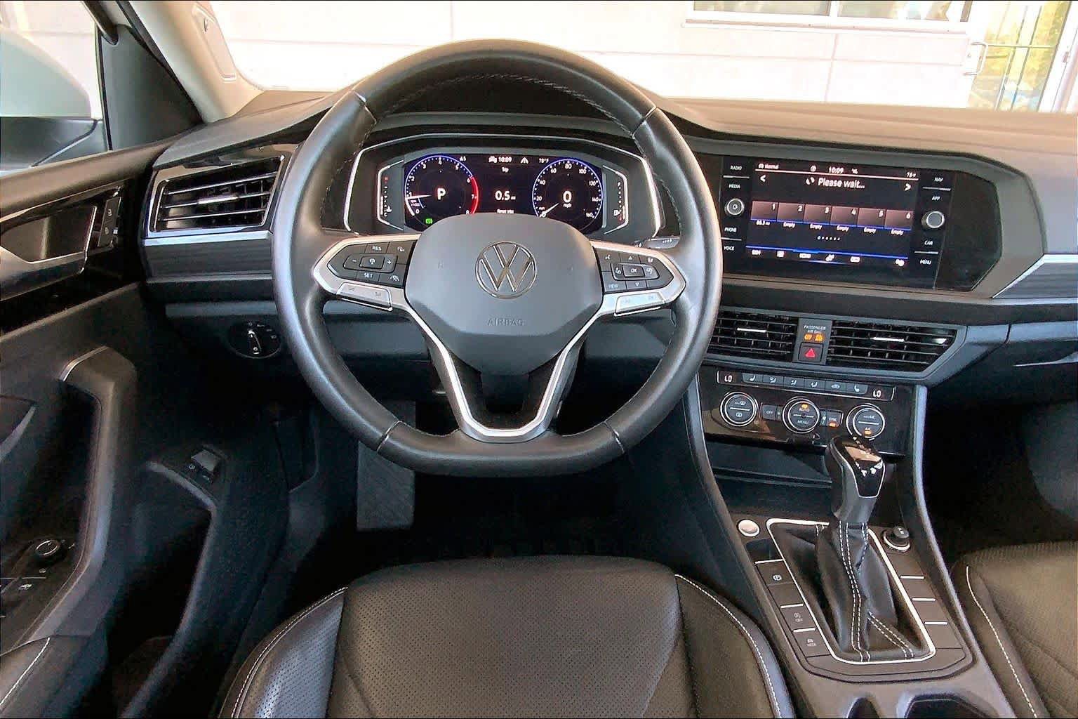 Used 2023 Volkswagen Jetta SEL FWD image 6