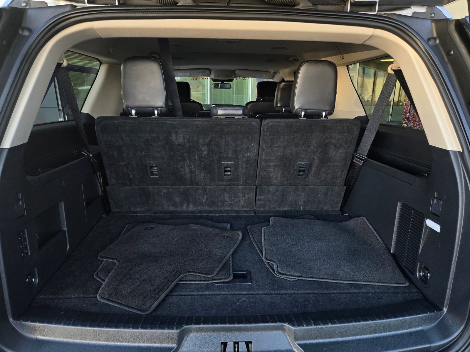 Used 2023 Ford Expedition Max XLT image 26