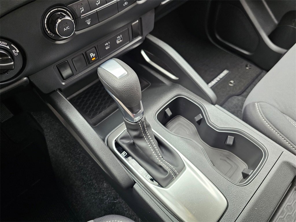 Used 2023 Nissan Frontier SV w/ Technology Package image 31