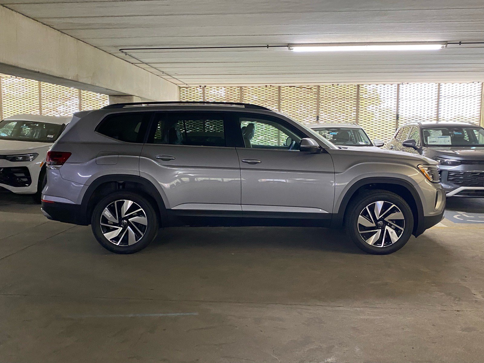 New 2026 Volkswagen Atlas SE AWD/4WD image 2
