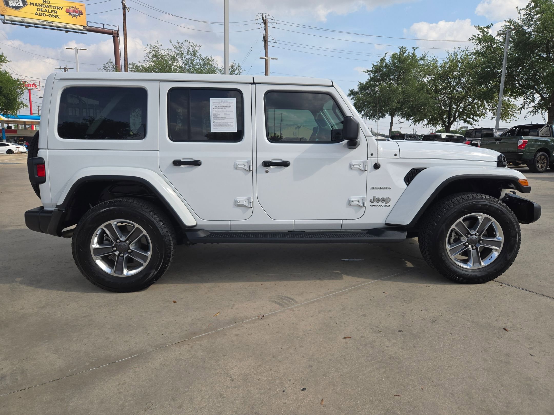 Used 2022 Jeep Wrangler Unlimited Sahara w/ Cold Weather Group image 2