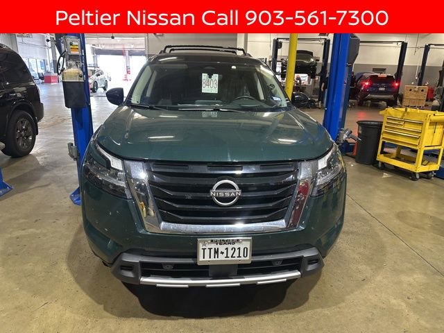 Certified 2024 Nissan Pathfinder Platinum FWD image 7