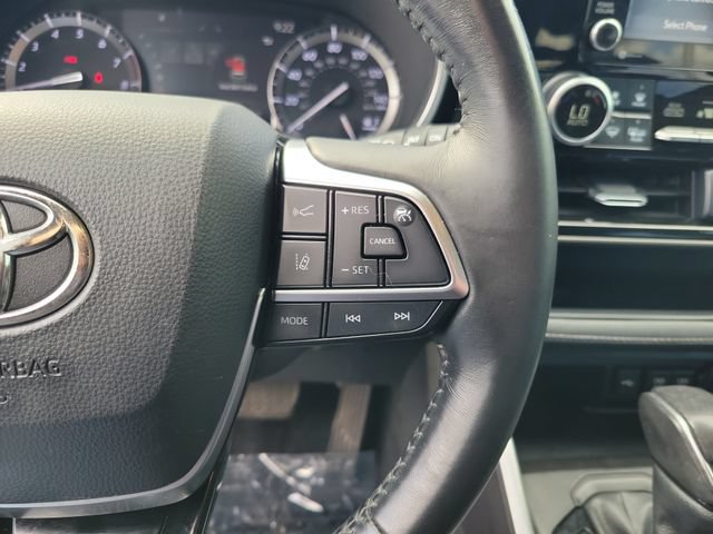 Used 2021 Toyota Highlander XLE FWD image 24
