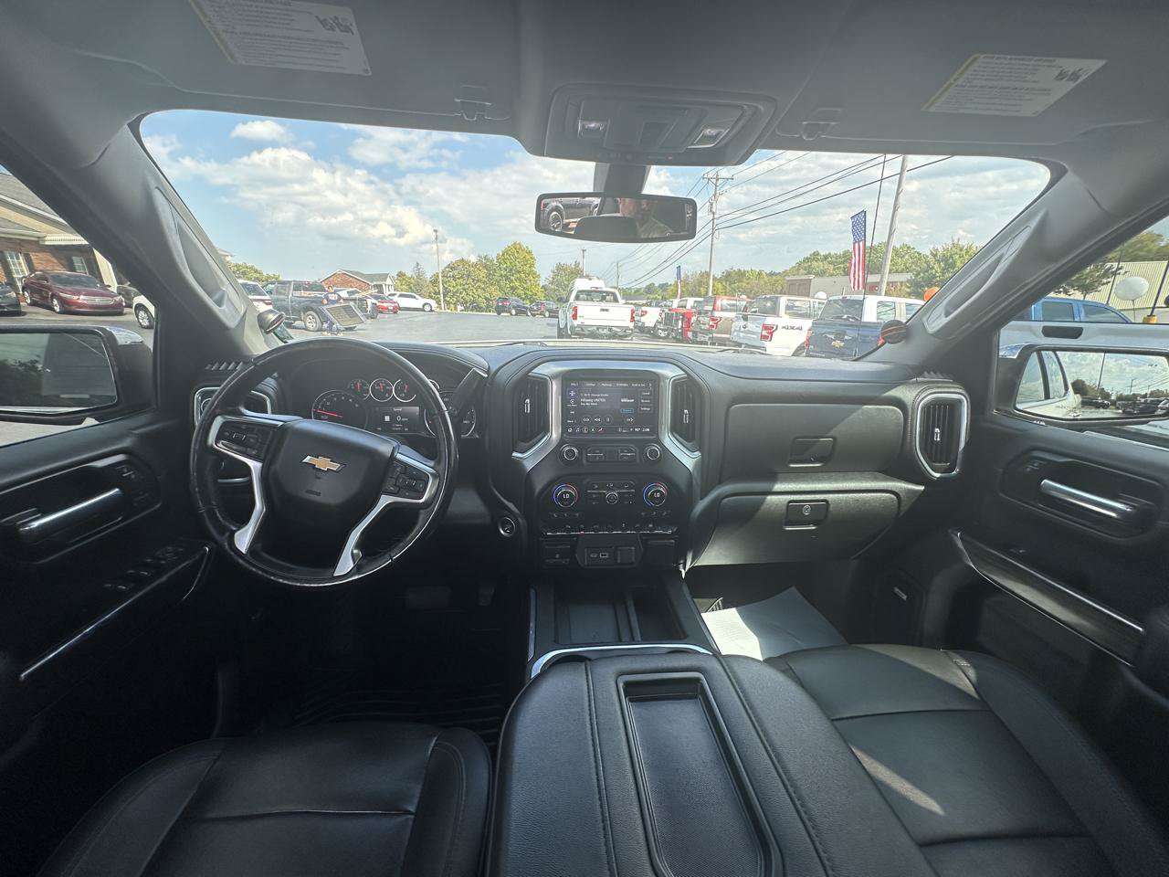 Used 2021 Chevrolet Silverado 1500 LTZ w/ LTZ Convenience Package II AWD/4WD image 10