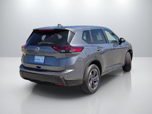Used 2025 Nissan Rogue SV image 4