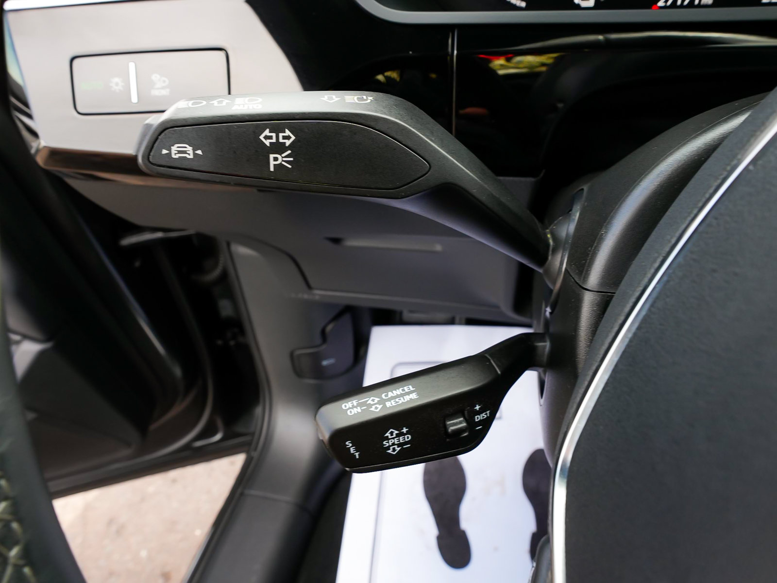 Used 2024 Audi Q8 e-tron Premium Plus w/ Premium Plus Package AWD/4WD image 24