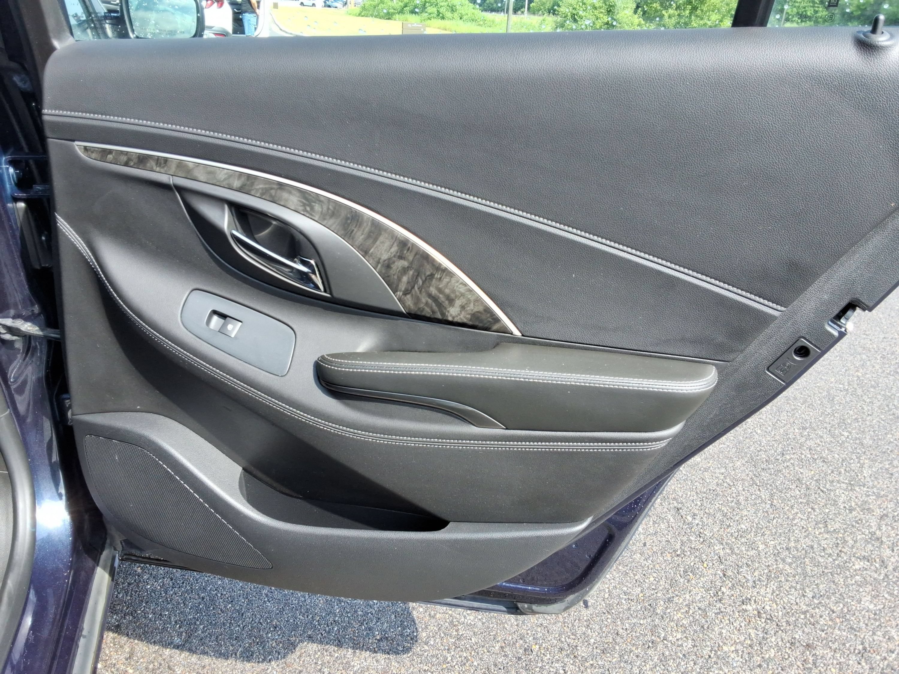Used 2016 Buick LaCrosse Leather FWD image 24