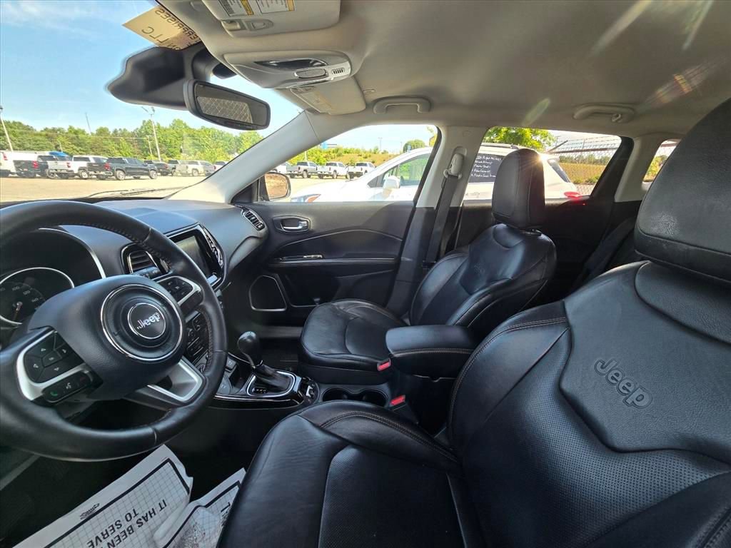 Used 2018 Jeep Compass Limited w/ Navigation Group AWD/4WD image 3