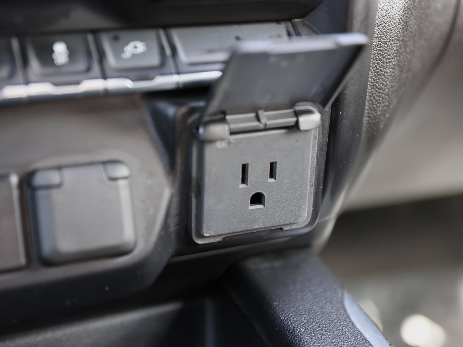 Used 2022 Chevrolet Silverado 1500 RST w/ Convenience Package II image 32