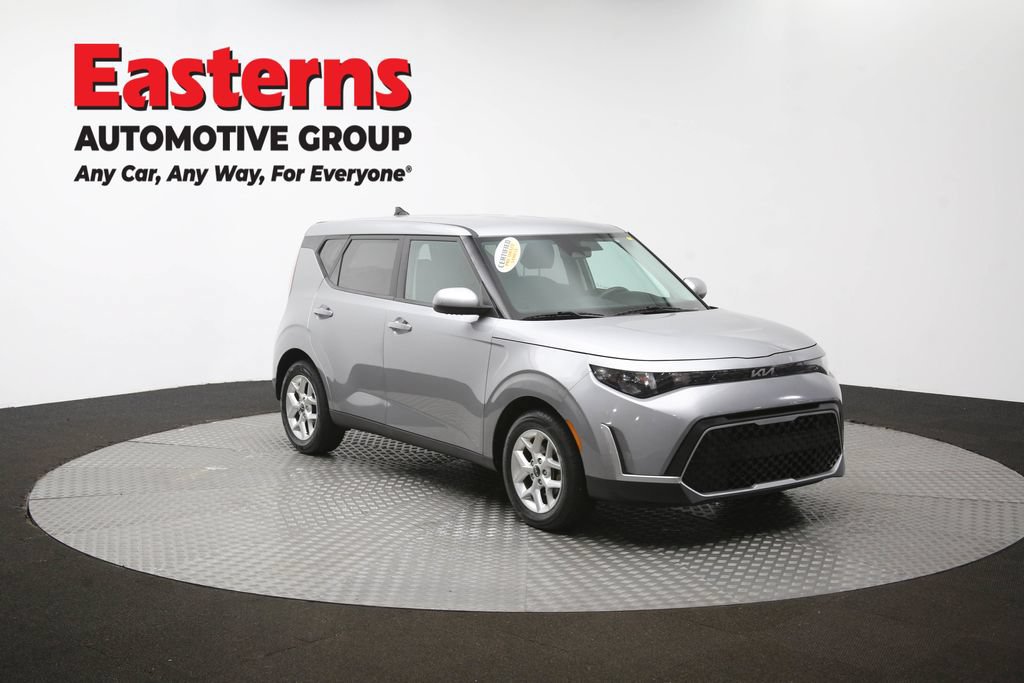 Used 2023 Kia Soul LX w/ Option Group 015 FWD image 49