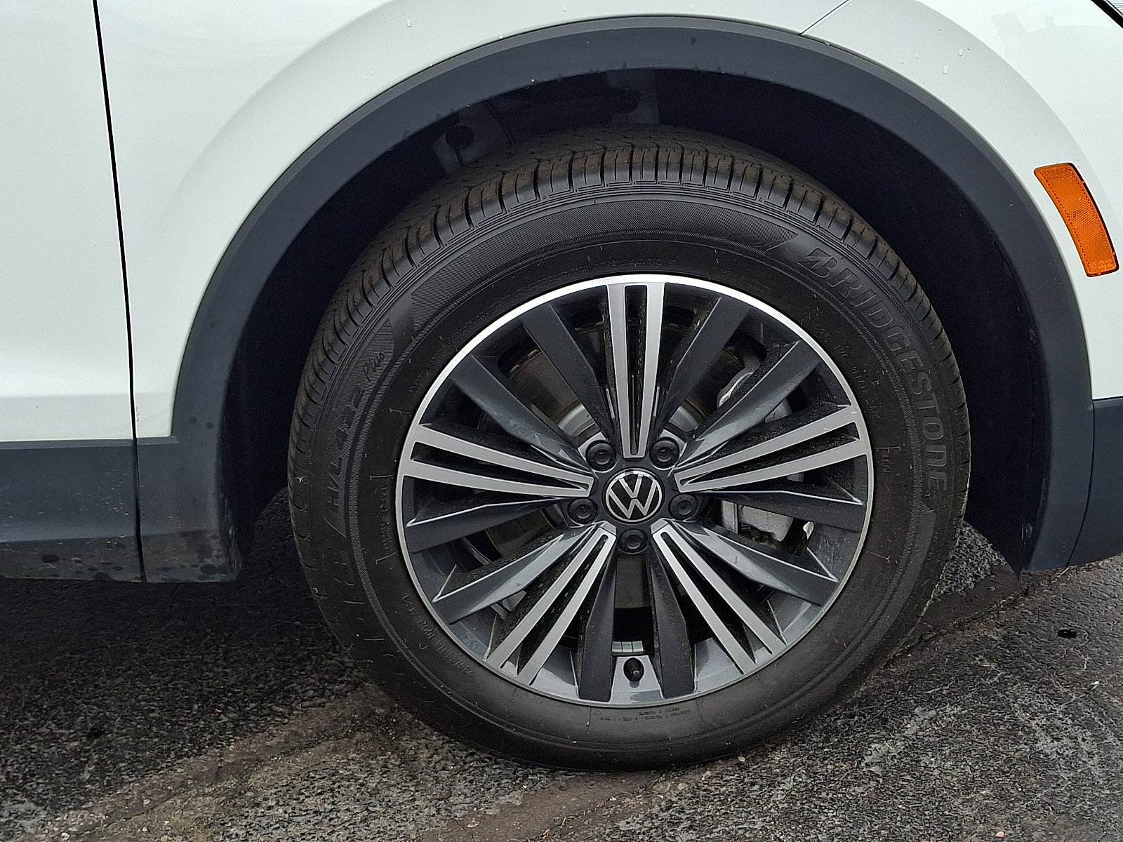 Certified 2024 Volkswagen Tiguan Wolfsburg Edition AWD/4WD image 8