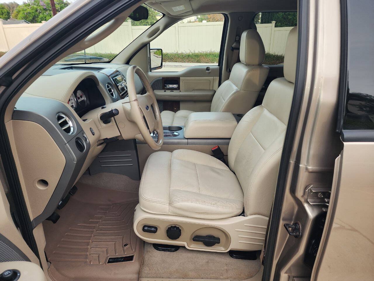 Used 2004 Ford F150 Lariat RWD image 12