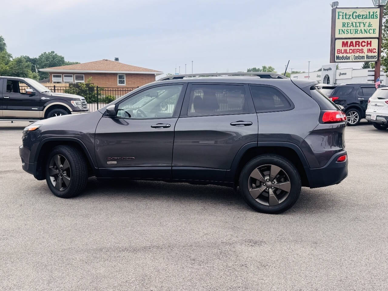 Used 2016 Jeep Cherokee 75th Anniversary AWD/4WD image 7
