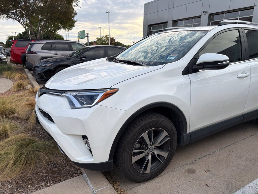 Used 2018 Toyota RAV4 XLE w/ Plus Extra Value Package FWD image 2