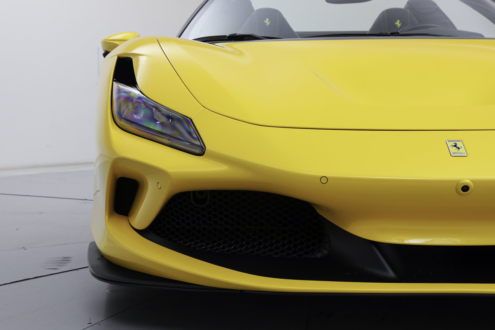 Certified 2022 Ferrari F8 Tributo RWD image 16