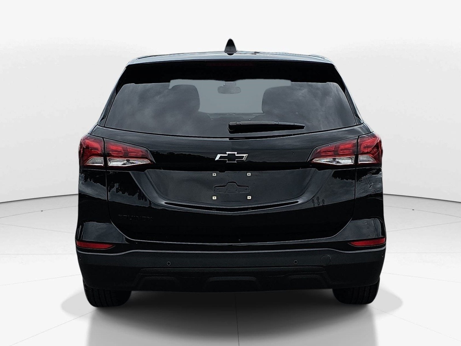 Used 2024 Chevrolet Equinox LS w/ LS Convenience Package FWD image 5