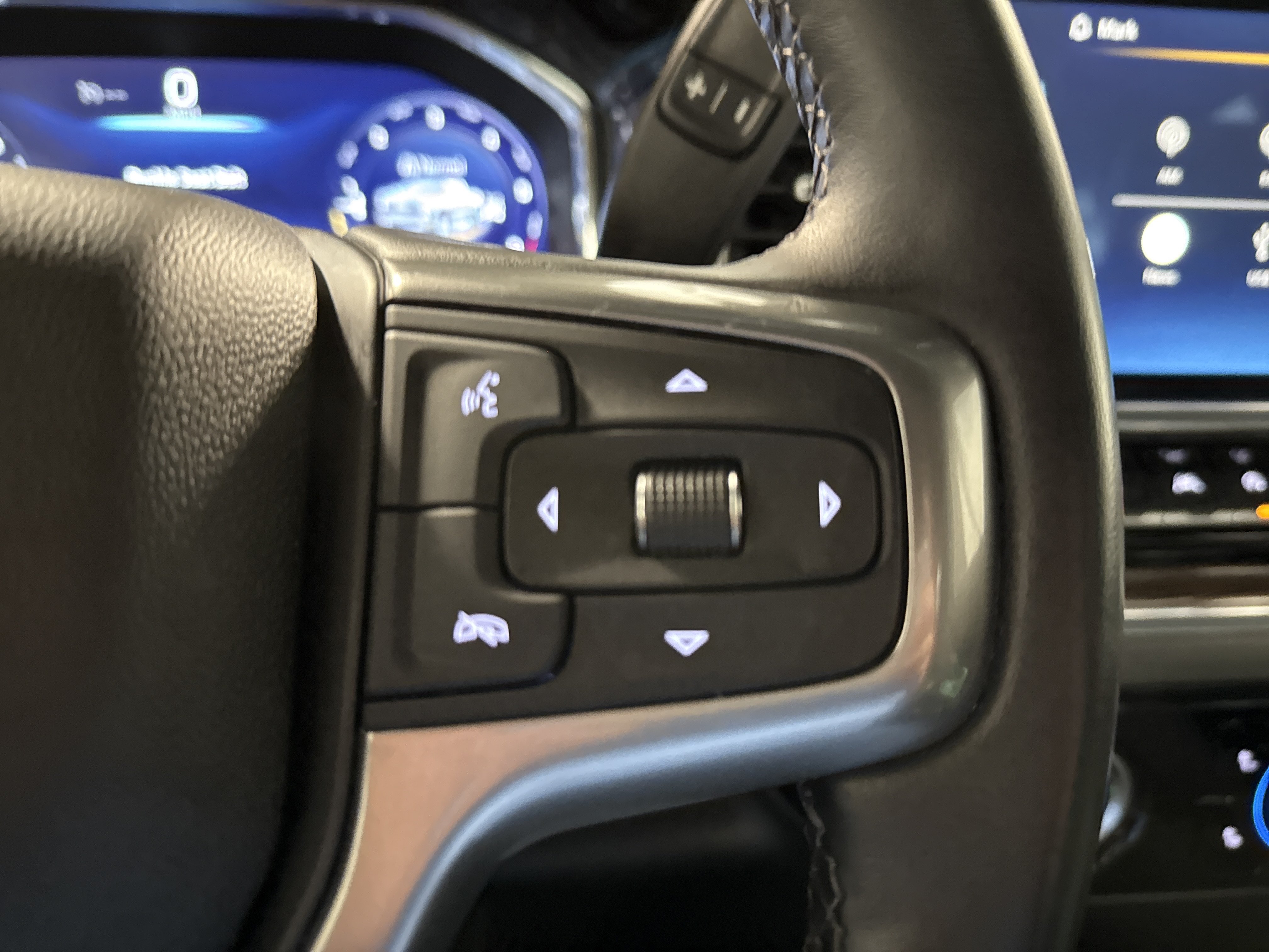 Used 2023 Chevrolet Silverado 1500 LT AWD/4WD image 20