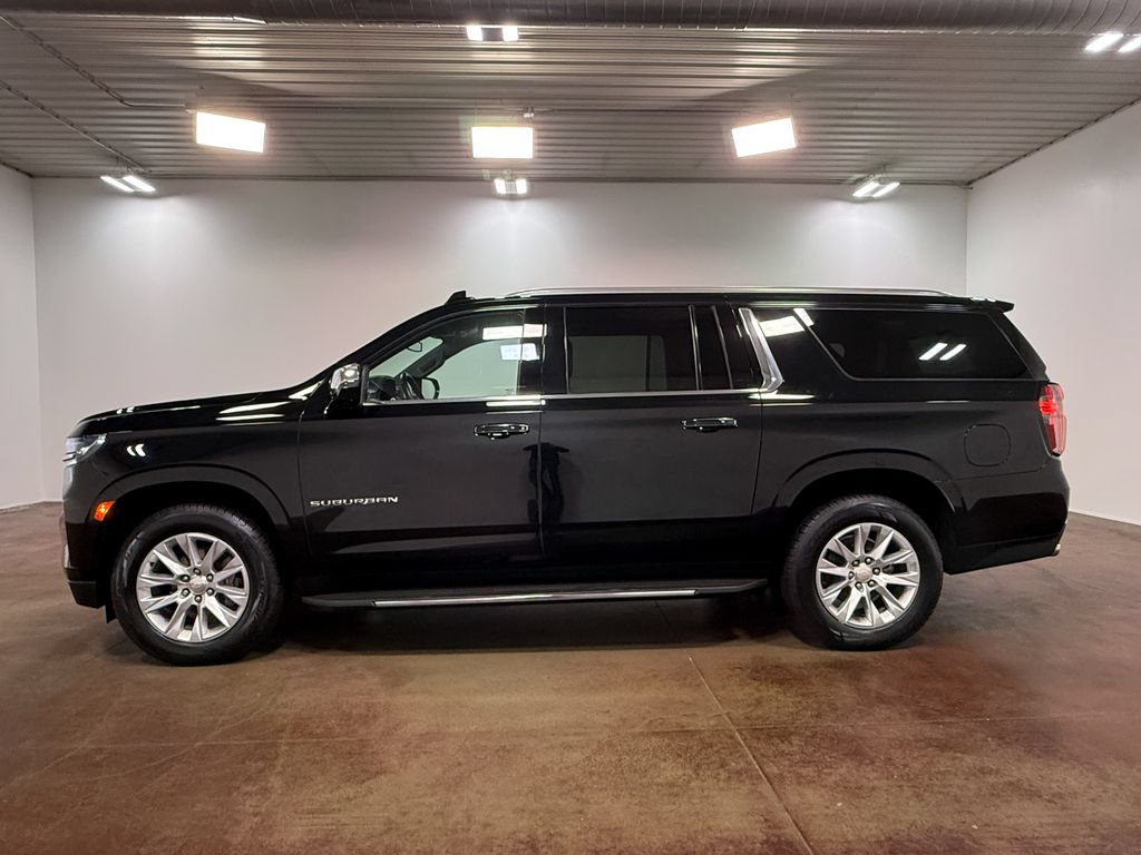 Used 2024 Chevrolet Suburban Premier AWD/4WD image 6