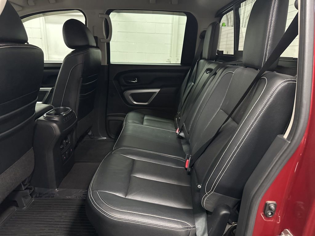 Used 2017 Nissan Titan PRO-4X w/ Pro-4x Convenience Package AWD/4WD image 33