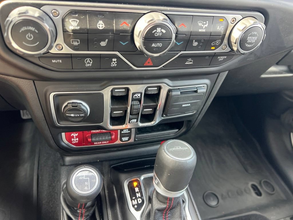 Used 2023 Jeep Gladiator Rubicon w/ Cold Weather Group AWD/4WD image 33