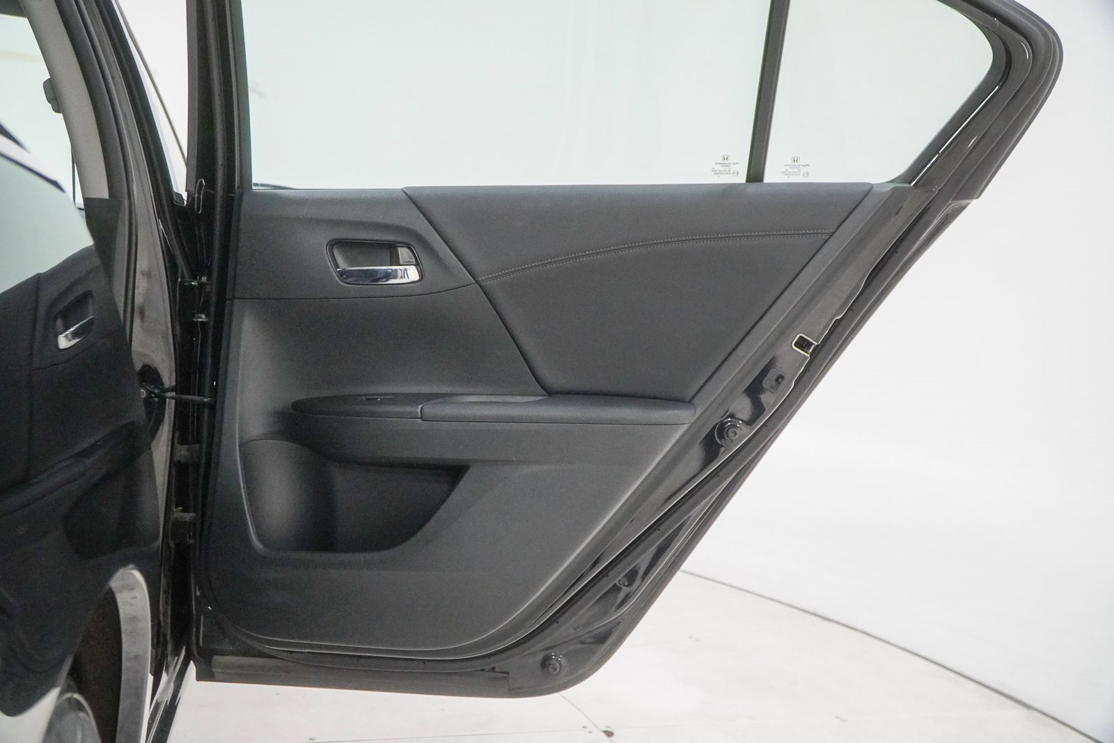 Used 2016 Honda Accord EX-L image 39