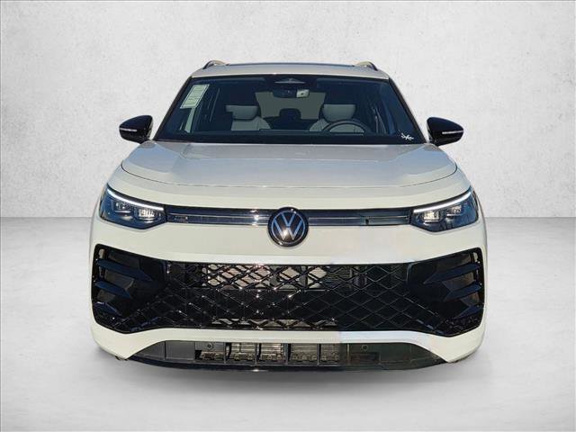 New 2026 Volkswagen Tiguan SE R-Line FWD image 6