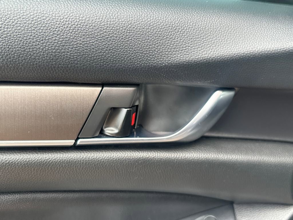 Used 2021 Honda Accord LX image 8