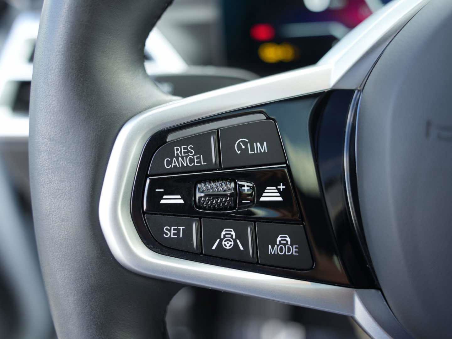 Certified 2025 BMW i4 xDrive40i image 16