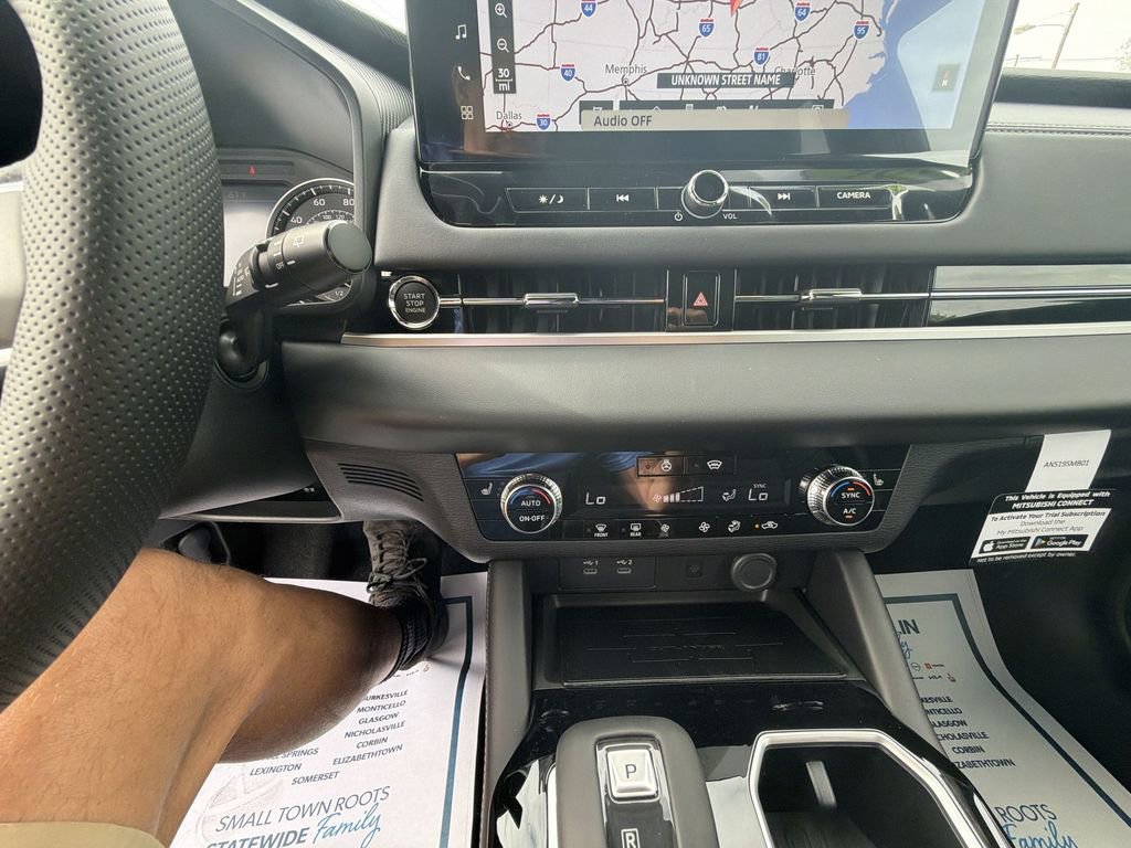 New 2026 Mitsubishi Outlander LE AWD/4WD image 19