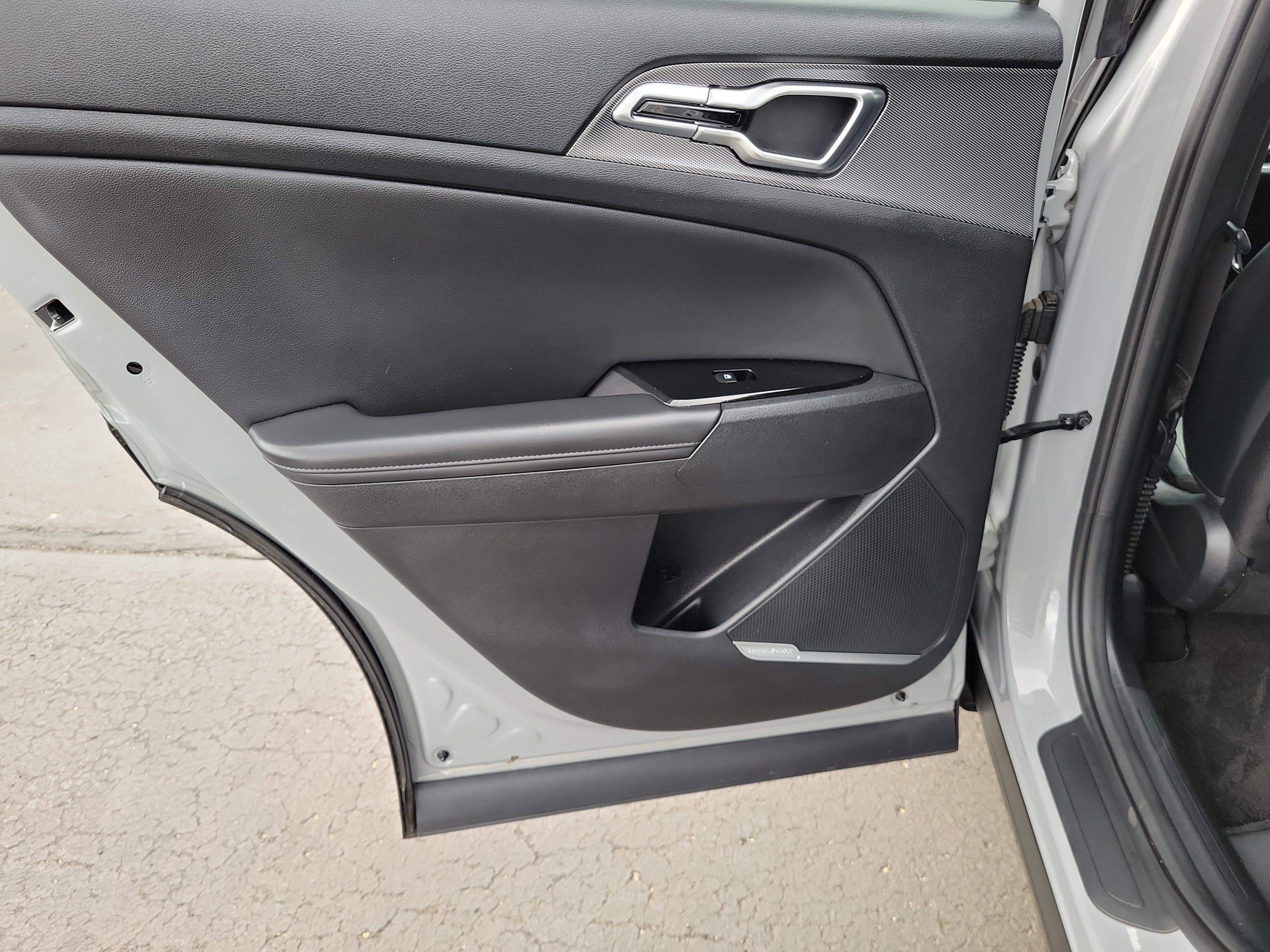 Used 2024 Kia Sportage SX image 15