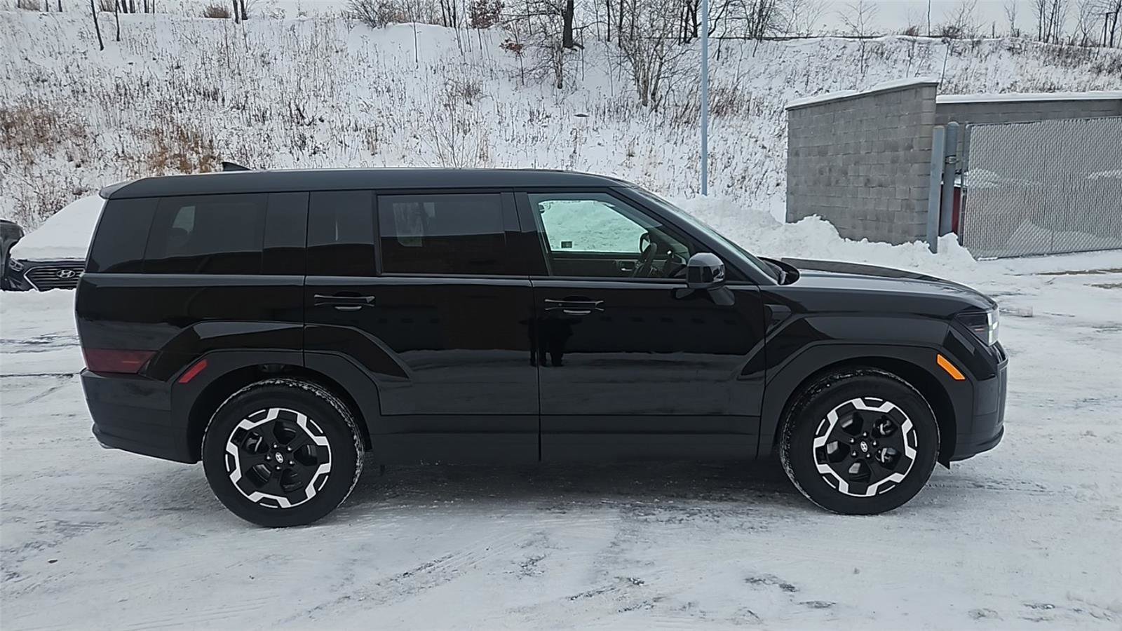 New 2026 Hyundai Santa Fe SE image 8