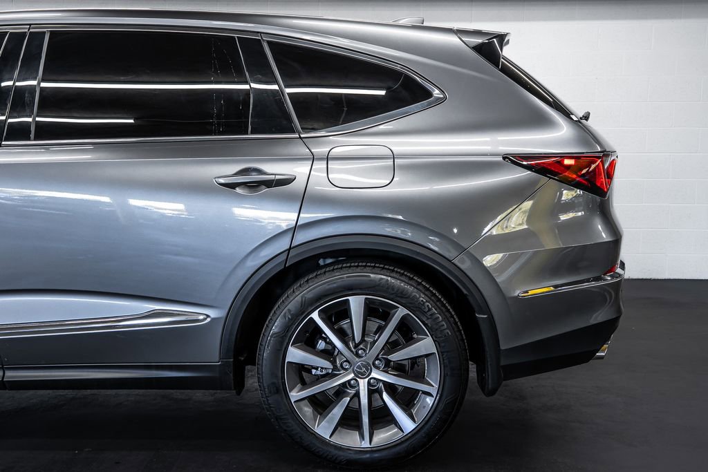 Certified 2025 Acura MDX w/ Technology Package image 13
