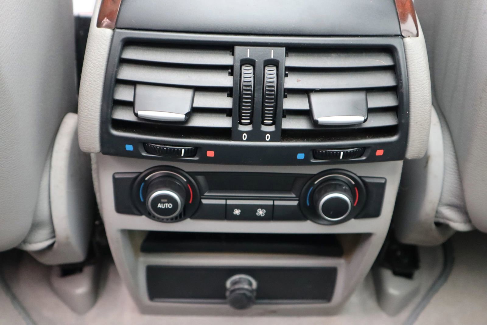 Used 2007 BMW X5 3.0si image 33