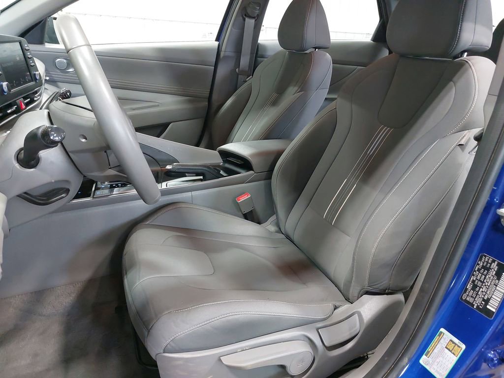 Used 2025 Hyundai Elantra Sport FWD image 14