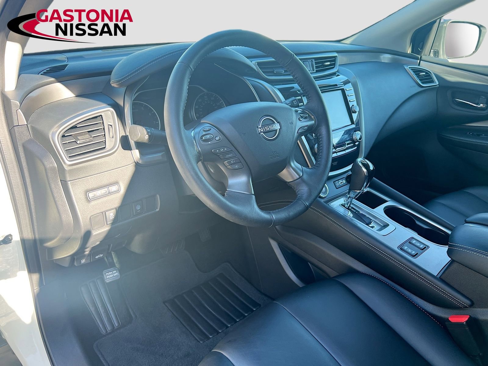 Used 2024 Nissan Murano SV w/ SV Midnight Edition Package image 11