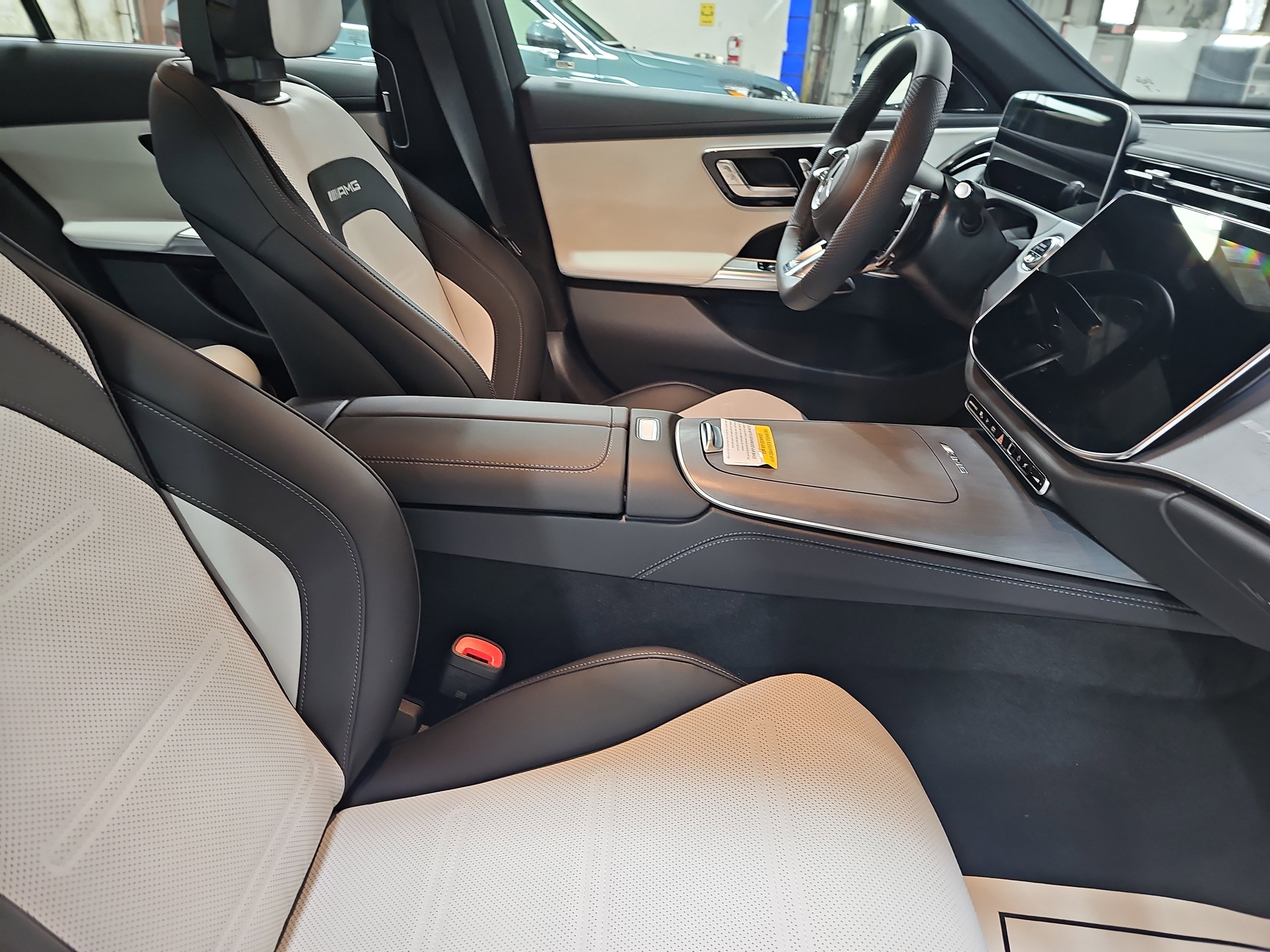 New 2026 Mercedes-Benz E 53 AMG e 4MATIC Sedan image 10