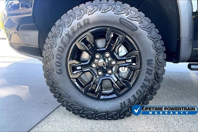 New 2026 Chevrolet Silverado 1500 ZR2 w/ Dark Appearance Package AWD/4WD image 13