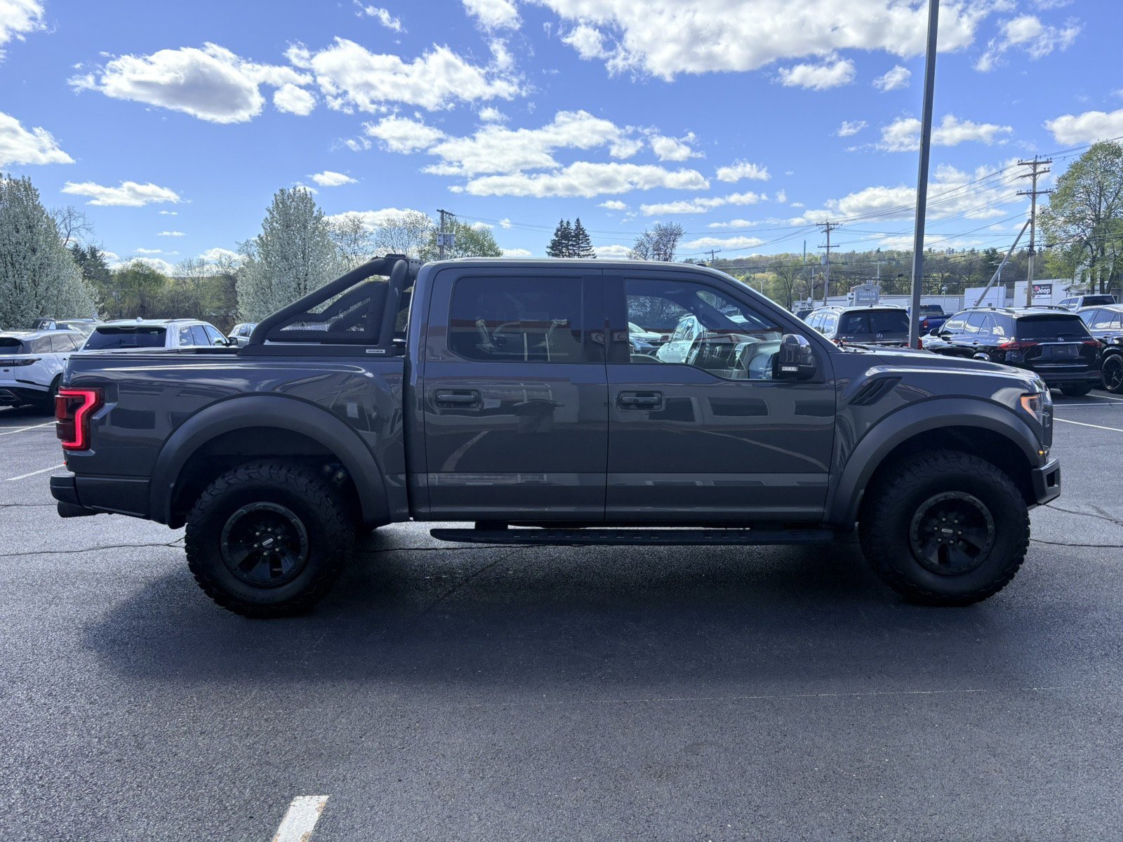 Used 2018 Ford F150 Raptor w/ Equipment Group 802A Luxury AWD/4WD image 4