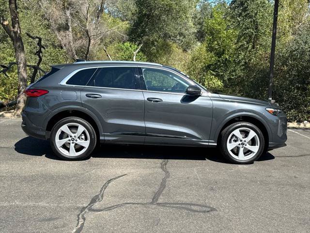 Certified 2025 Audi Q5 Premium w/ Premium Plus AWD/4WD image 4