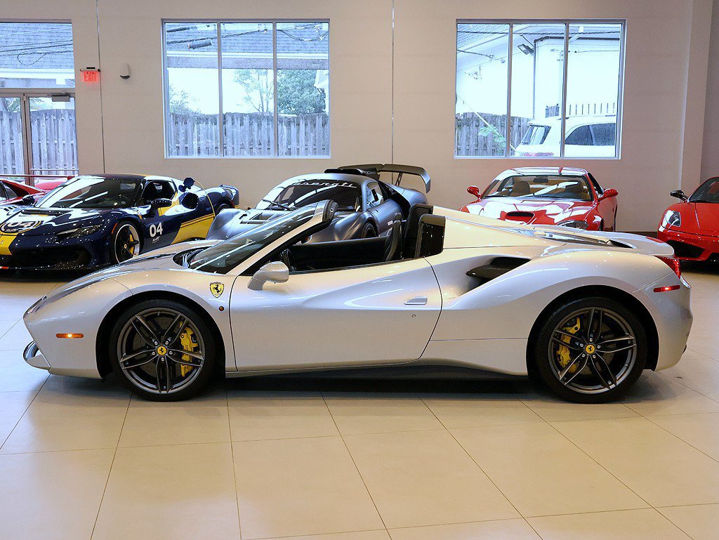 Certified 2018 Ferrari 488 Spider RWD image 99
