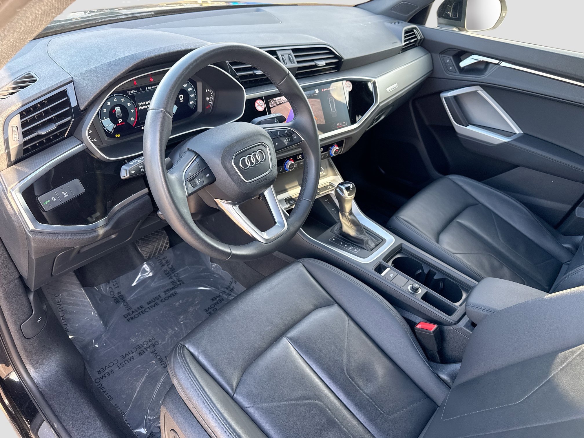 Used 2025 Audi Q3 2.0T Premium image 25