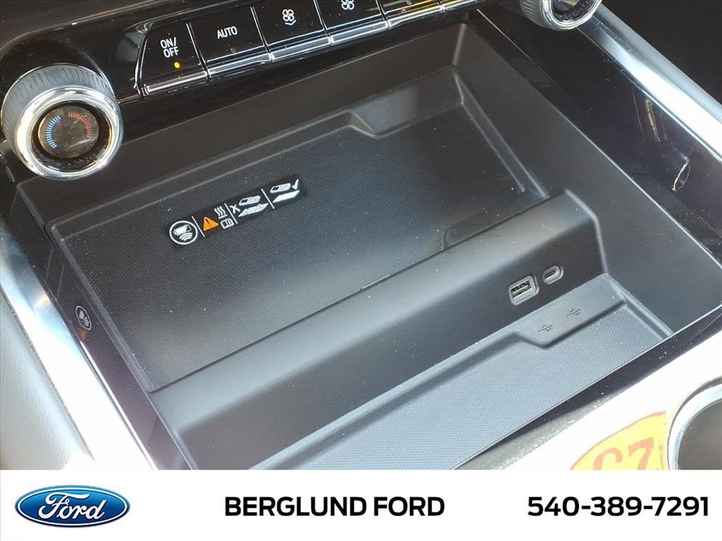 Used 2025 Chevrolet Tahoe LT AWD/4WD image 31