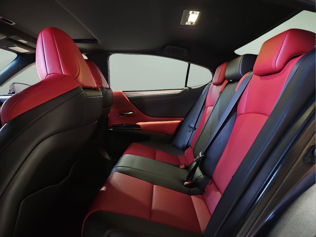 Used 2024 Lexus ES 350 F Sport w/ Accessory Package (Z2) image 14