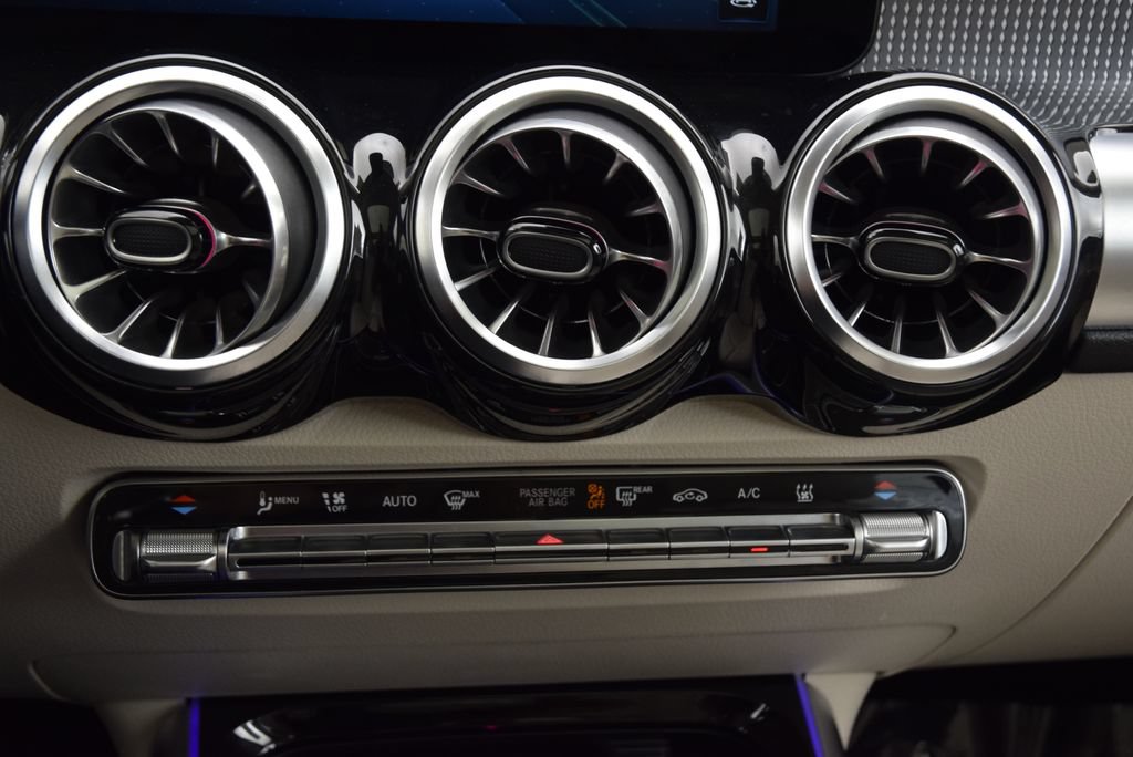 Certified 2023 Mercedes-Benz EQB 300 4MATIC w/ Exclusive Package image 32