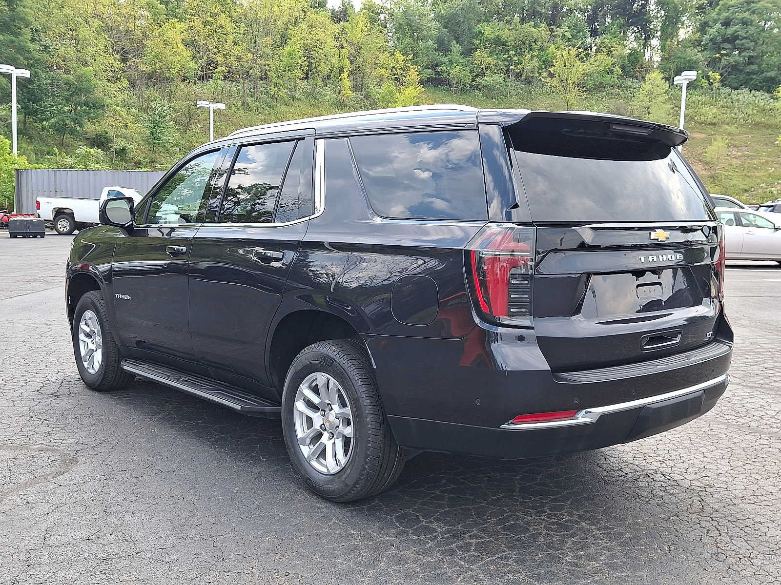 Used 2025 Chevrolet Tahoe LT AWD/4WD image 4