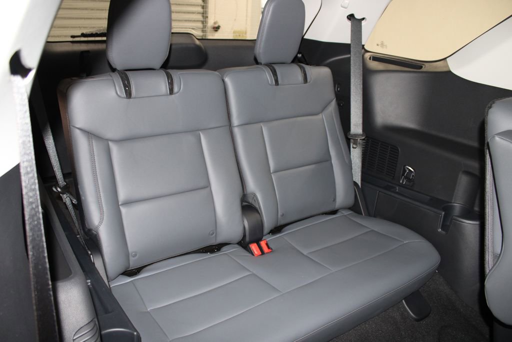 New 2026 Ford Explorer Active RWD image 33