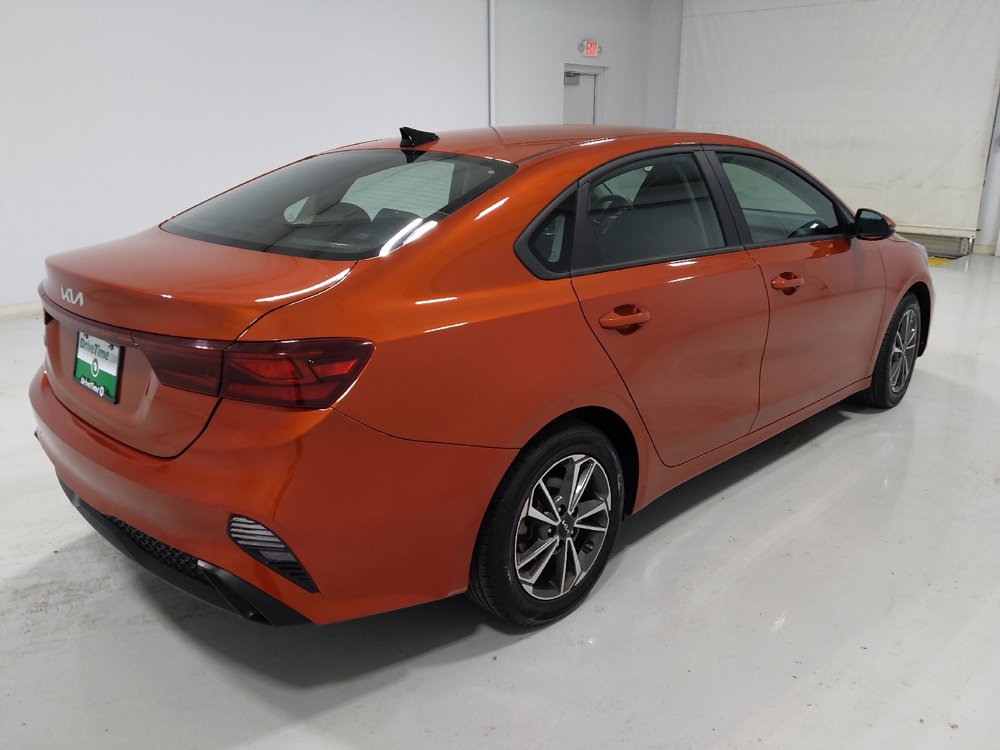 Used 2023 Kia Forte LXS w/ LXS Technology Package FWD image 9