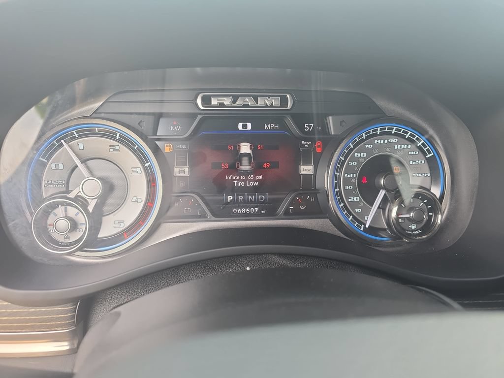 Used 2020 RAM 2500 Limited w/ Black Appearance Package AWD/4WD image 19